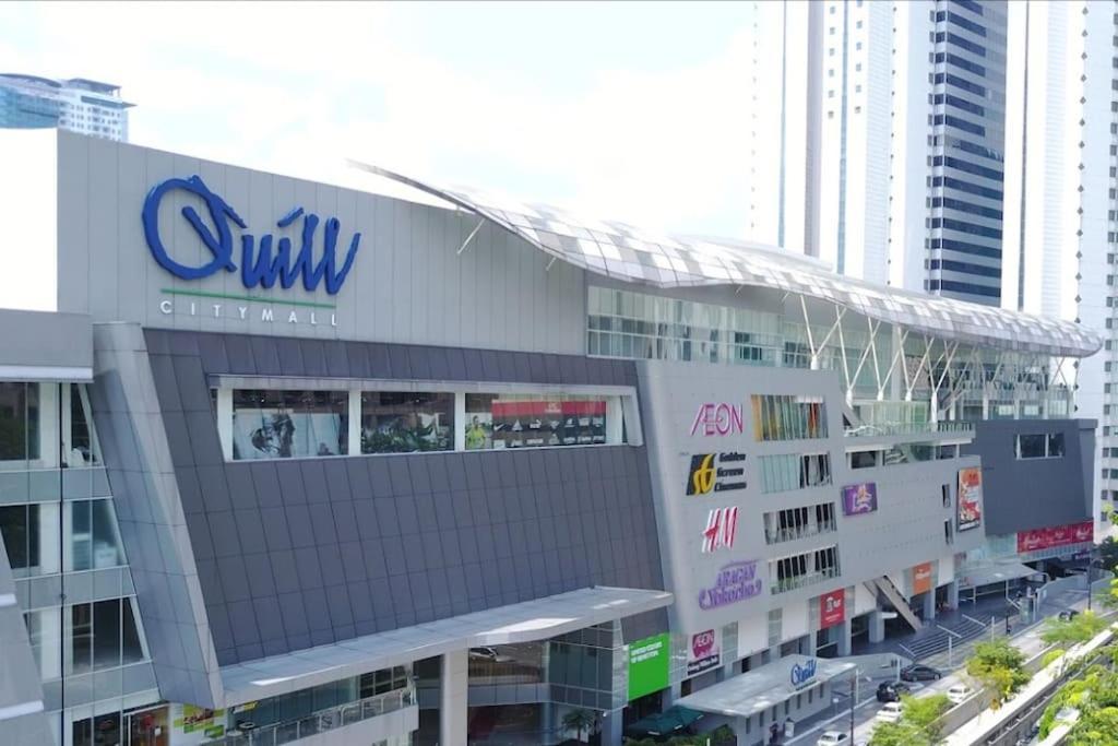 #221 M101 Dang Wangi Klcc View Pool By Livin Hotel Kuala Lumpur Exterior photo